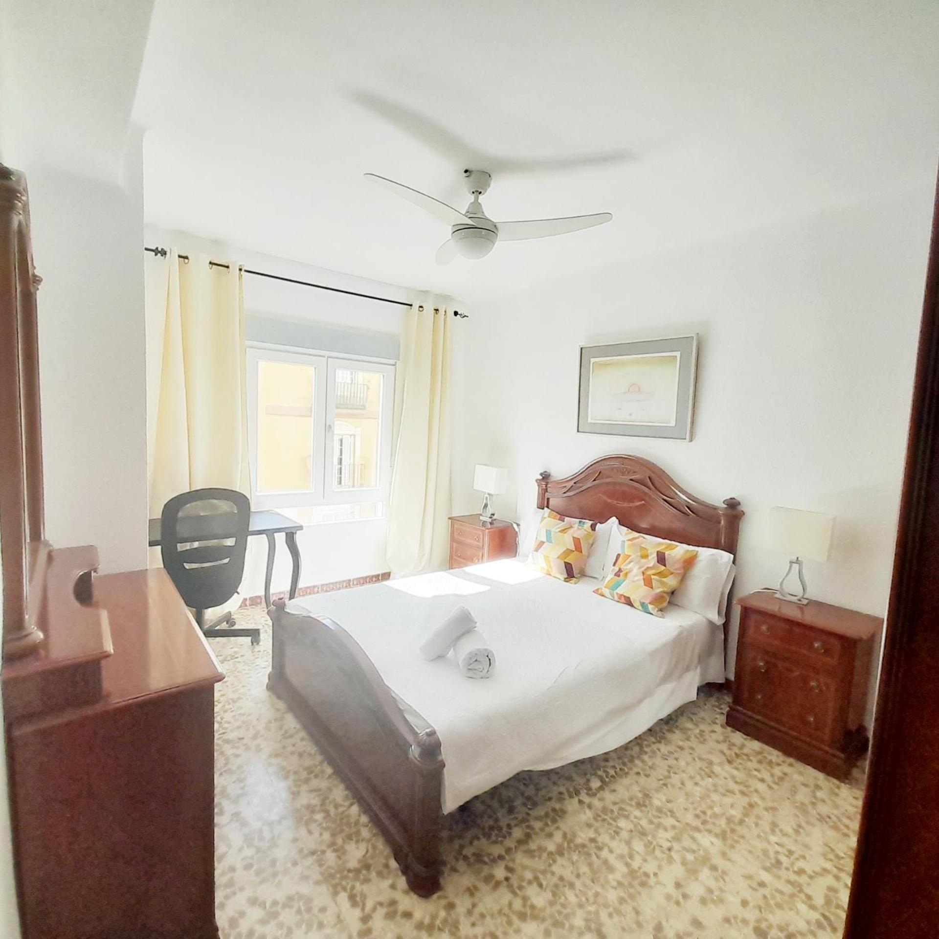 Appartamento En El Centro Amplio Y Confortable *