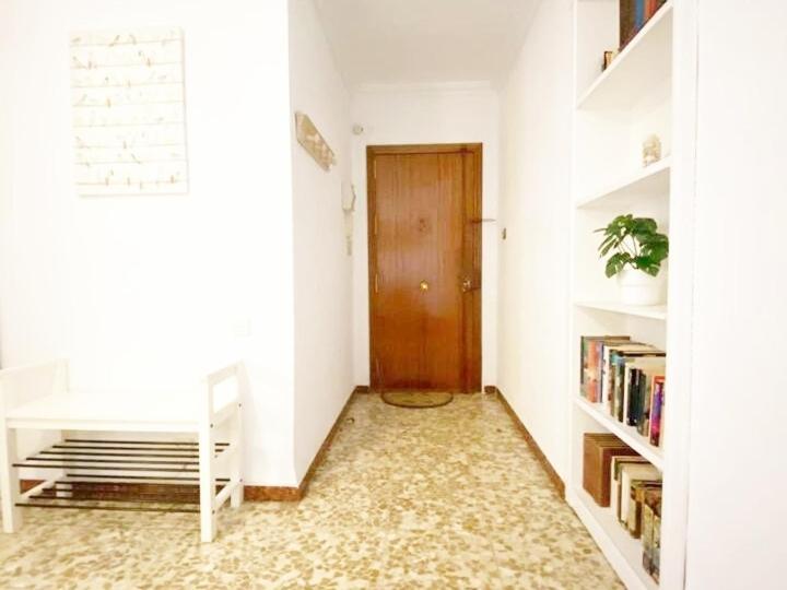 En El Centro Amplio Y Confortable Appartamento Málaga